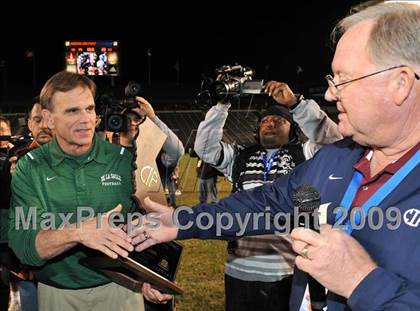 Thumbnail 2 in De La Salle vs. Crenshaw (CIF State Open Division Final) photogallery.