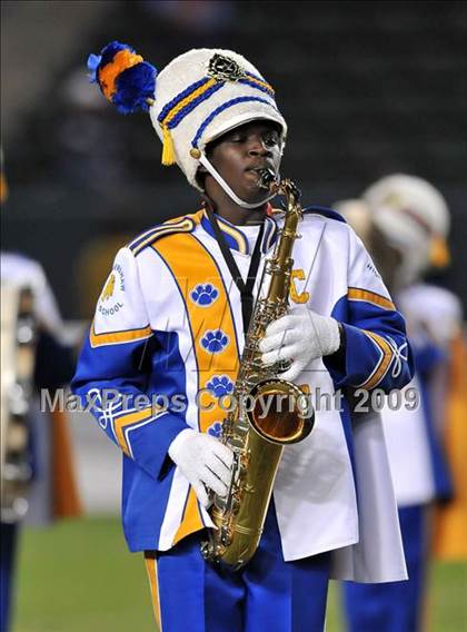 Thumbnail 2 in De La Salle vs. Crenshaw (CIF State Open Division Final) photogallery.