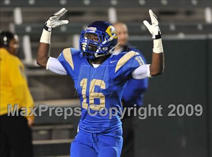 Thumbnail 2 in De La Salle vs. Crenshaw (CIF State Open Division Final) photogallery.