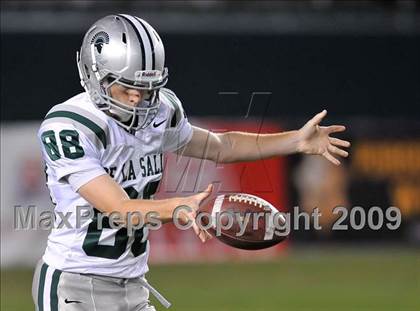 Thumbnail 1 in De La Salle vs. Crenshaw (CIF State Open Division Final) photogallery.