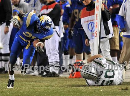 Thumbnail 1 in De La Salle vs. Crenshaw (CIF State Open Division Final) photogallery.