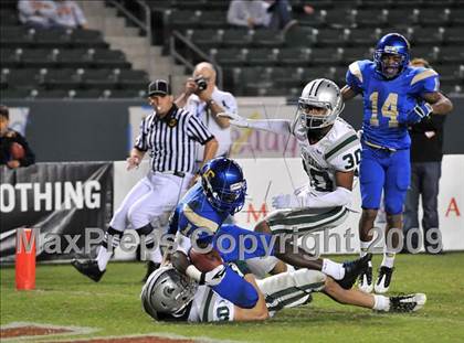 Thumbnail 1 in De La Salle vs. Crenshaw (CIF State Open Division Final) photogallery.