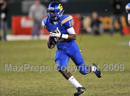 Thumbnail 1 in De La Salle vs. Crenshaw (CIF State Open Division Final) photogallery.