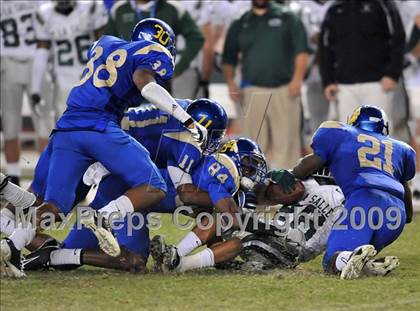 Thumbnail 1 in De La Salle vs. Crenshaw (CIF State Open Division Final) photogallery.