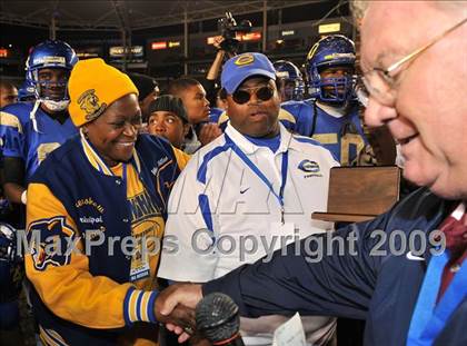 Thumbnail 3 in De La Salle vs. Crenshaw (CIF State Open Division Final) photogallery.