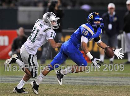Thumbnail 2 in De La Salle vs. Crenshaw (CIF State Open Division Final) photogallery.