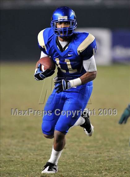 Thumbnail 2 in De La Salle vs. Crenshaw (CIF State Open Division Final) photogallery.