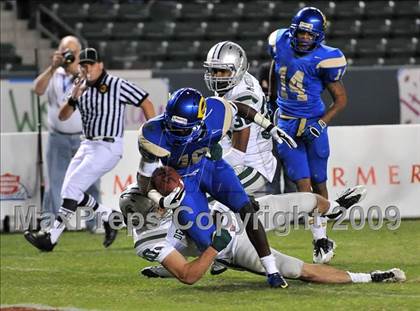 Thumbnail 3 in De La Salle vs. Crenshaw (CIF State Open Division Final) photogallery.