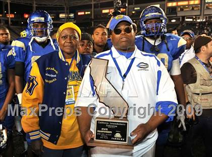 Thumbnail 3 in De La Salle vs. Crenshaw (CIF State Open Division Final) photogallery.