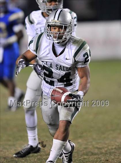 Thumbnail 2 in De La Salle vs. Crenshaw (CIF State Open Division Final) photogallery.