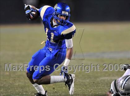 Thumbnail 1 in De La Salle vs. Crenshaw (CIF State Open Division Final) photogallery.