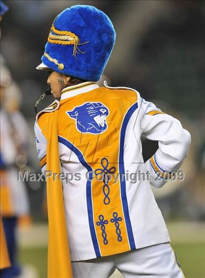Thumbnail 1 in De La Salle vs. Crenshaw (CIF State Open Division Final) photogallery.