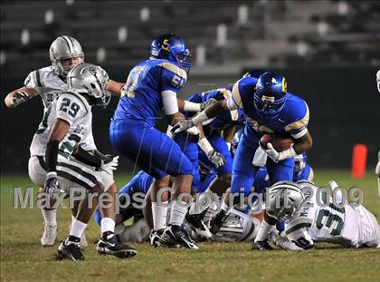 Thumbnail 1 in De La Salle vs. Crenshaw (CIF State Open Division Final) photogallery.