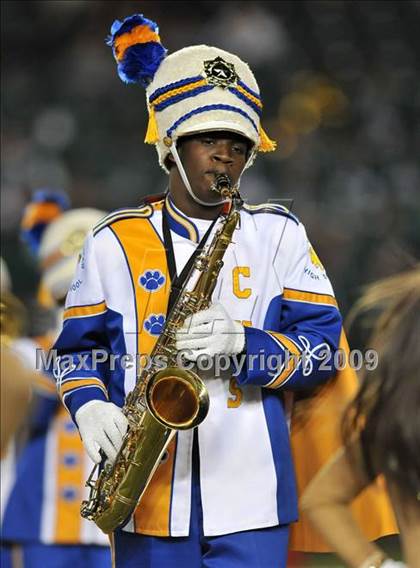 Thumbnail 2 in De La Salle vs. Crenshaw (CIF State Open Division Final) photogallery.