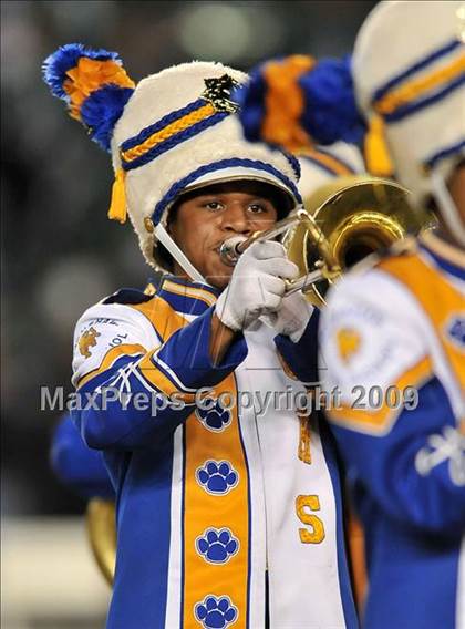 Thumbnail 1 in De La Salle vs. Crenshaw (CIF State Open Division Final) photogallery.