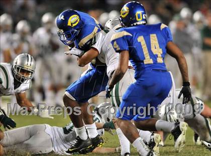 Thumbnail 3 in De La Salle vs. Crenshaw (CIF State Open Division Final) photogallery.
