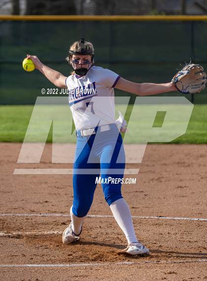 Thumbnail 2 in Penn vs. Roncalli (Carmel Invitational) photogallery.