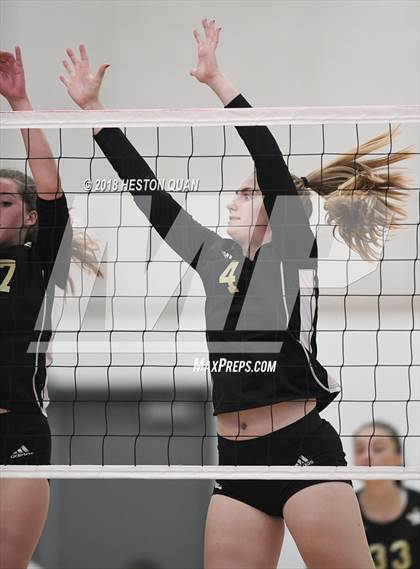 Thumbnail 3 in JSerra Catholic @ Orange Lutheran photogallery.