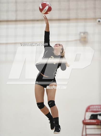 Thumbnail 3 in JSerra Catholic @ Orange Lutheran photogallery.