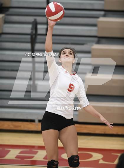 Thumbnail 3 in JSerra Catholic @ Orange Lutheran photogallery.