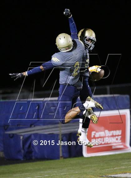Thumbnail 1 in Hendersonville @ Independence (TSSAA Division I Class 5A 2nd Round) photogallery.