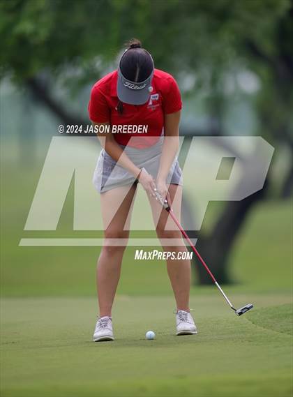 Thumbnail 3 in UIL Golf 5A Region 4 District 31 Tournament photogallery.