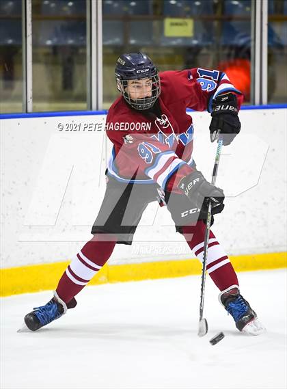 Thumbnail 2 in Newton/Lenape @ Morris Catholic photogallery.