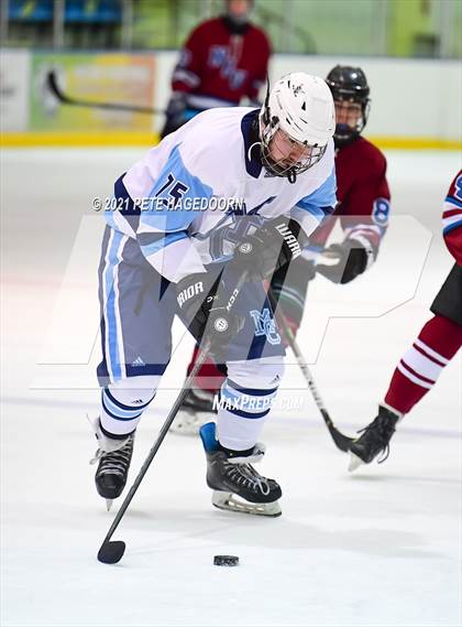 Thumbnail 2 in Newton/Lenape @ Morris Catholic photogallery.
