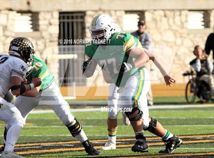 Thumbnail 3 in Blue Valley vs. Derby (KSHSAA 6A Final) photogallery.