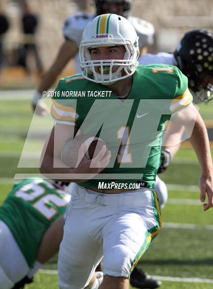 Thumbnail 2 in Blue Valley vs. Derby (KSHSAA 6A Final) photogallery.