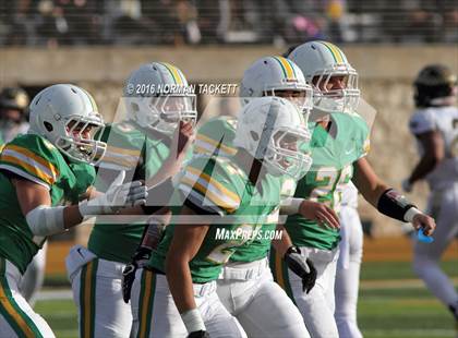Thumbnail 2 in Blue Valley vs. Derby (KSHSAA 6A Final) photogallery.