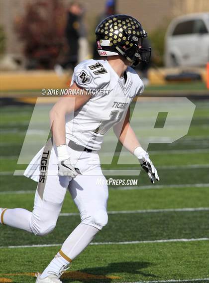 Thumbnail 3 in Blue Valley vs. Derby (KSHSAA 6A Final) photogallery.