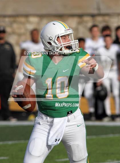 Thumbnail 3 in Blue Valley vs. Derby (KSHSAA 6A Final) photogallery.