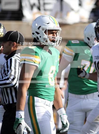 Thumbnail 1 in Blue Valley vs. Derby (KSHSAA 6A Final) photogallery.