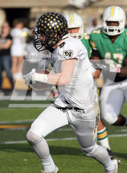 Thumbnail 2 in Blue Valley vs. Derby (KSHSAA 6A Final) photogallery.