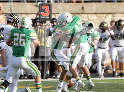 Thumbnail 2 in Blue Valley vs. Derby (KSHSAA 6A Final) photogallery.