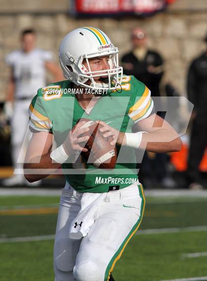 Thumbnail 2 in Blue Valley vs. Derby (KSHSAA 6A Final) photogallery.