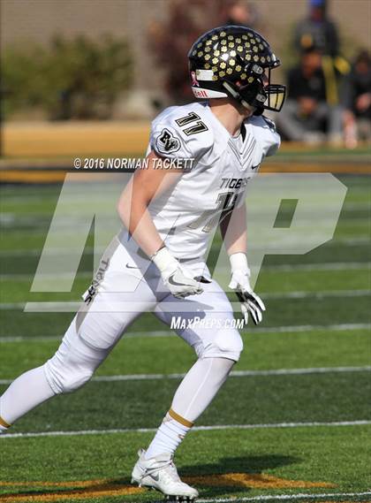 Thumbnail 2 in Blue Valley vs. Derby (KSHSAA 6A Final) photogallery.