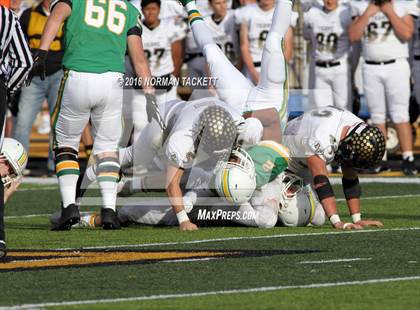Thumbnail 2 in Blue Valley vs. Derby (KSHSAA 6A Final) photogallery.