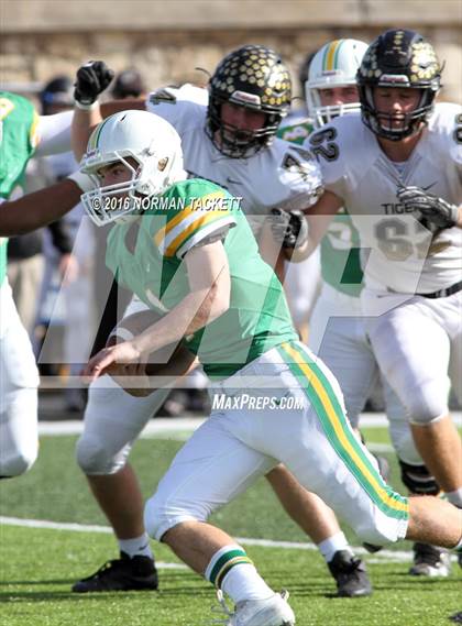 Thumbnail 3 in Blue Valley vs. Derby (KSHSAA 6A Final) photogallery.
