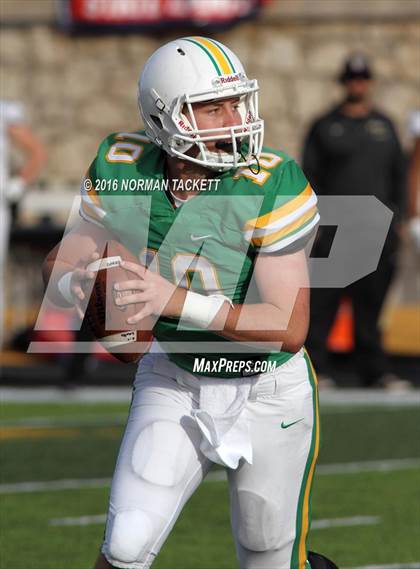 Thumbnail 1 in Blue Valley vs. Derby (KSHSAA 6A Final) photogallery.