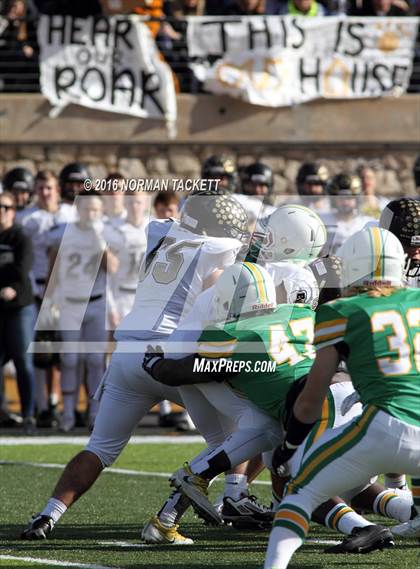 Thumbnail 2 in Blue Valley vs. Derby (KSHSAA 6A Final) photogallery.