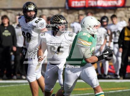 Thumbnail 2 in Blue Valley vs. Derby (KSHSAA 6A Final) photogallery.
