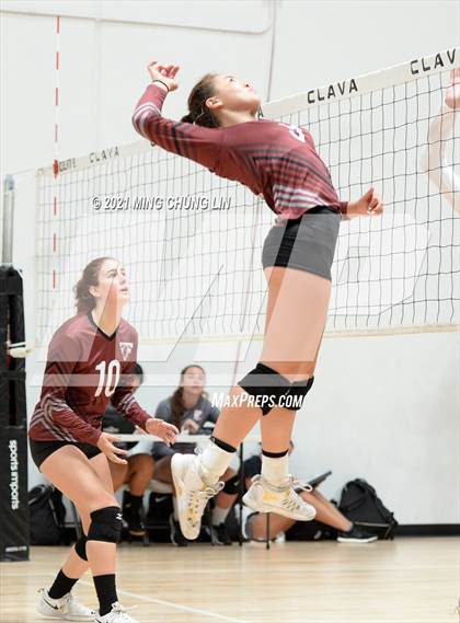 Thumbnail 2 in La Canada vs. Torrance (Queen's Court Tournament) photogallery.