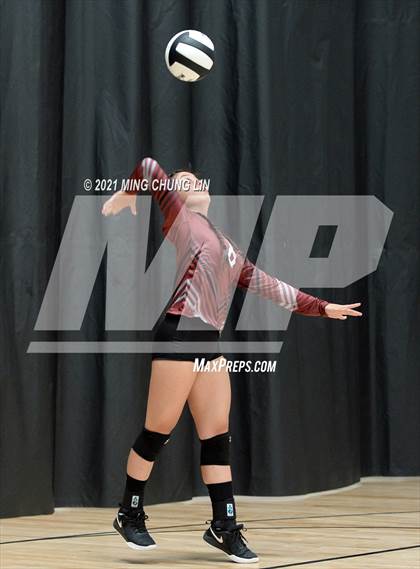 Thumbnail 1 in La Canada vs. Torrance (Queen's Court Tournament) photogallery.
