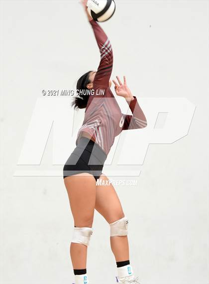 Thumbnail 2 in La Canada vs. Torrance (Queen's Court Tournament) photogallery.