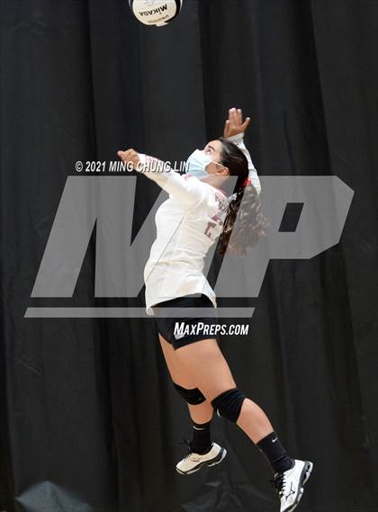 Thumbnail 2 in La Canada vs. Torrance (Queen's Court Tournament) photogallery.