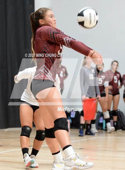 Thumbnail 3 in La Canada vs. Torrance (Queen's Court Tournament) photogallery.