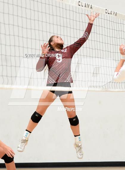 Thumbnail 3 in La Canada vs. Torrance (Queen's Court Tournament) photogallery.