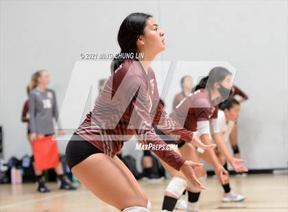 Thumbnail 1 in La Canada vs. Torrance (Queen's Court Tournament) photogallery.
